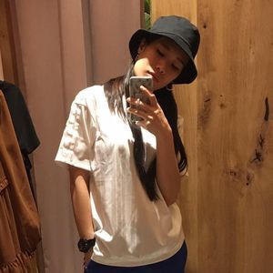 Meet your Posher, Esther